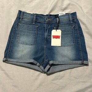 NWT Levi’s Cuff Hem High Rise Denim Shorts Sz 28